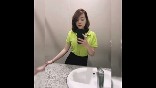 Cô nhân viên ngân hàng ngực to đụ dâm vãi